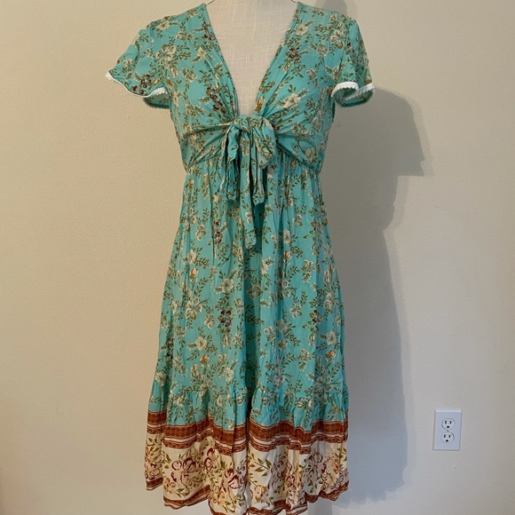 Dress - Picture 1 of 1